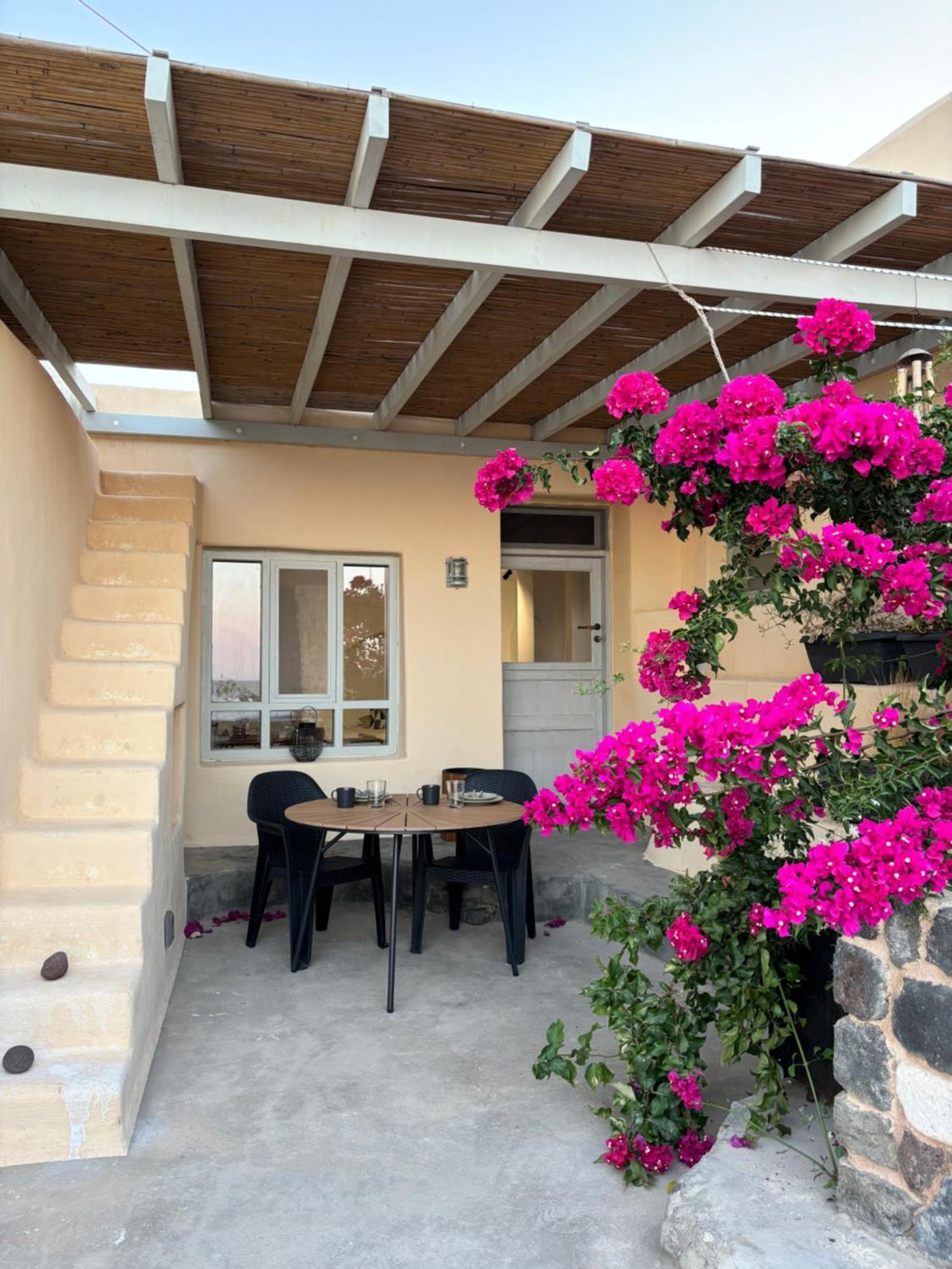 Geminos Complex Villas Kamari  Exterior photo